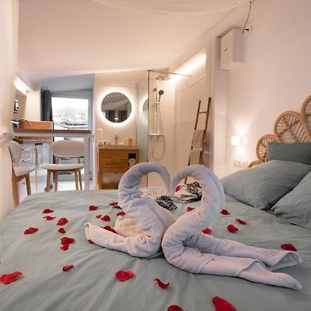 Lovina Chambre De Charme Avec Jaccuzi Velaux Exteriör bild