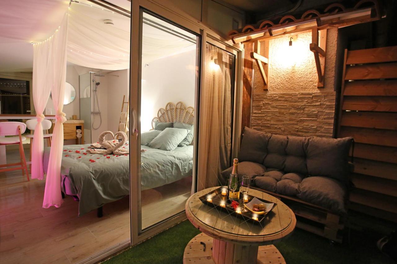 Lovina Chambre De Charme Avec Jaccuzi Velaux Exteriör bild