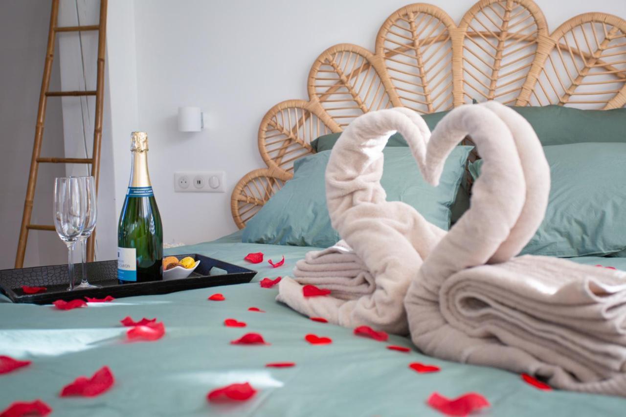 Lovina Chambre De Charme Avec Jaccuzi Velaux Exteriör bild