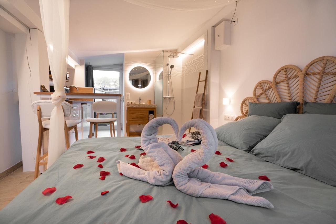 Lovina Chambre De Charme Avec Jaccuzi Velaux Exteriör bild