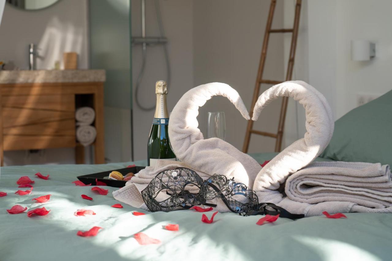 Lovina Chambre De Charme Avec Jaccuzi Velaux Exteriör bild