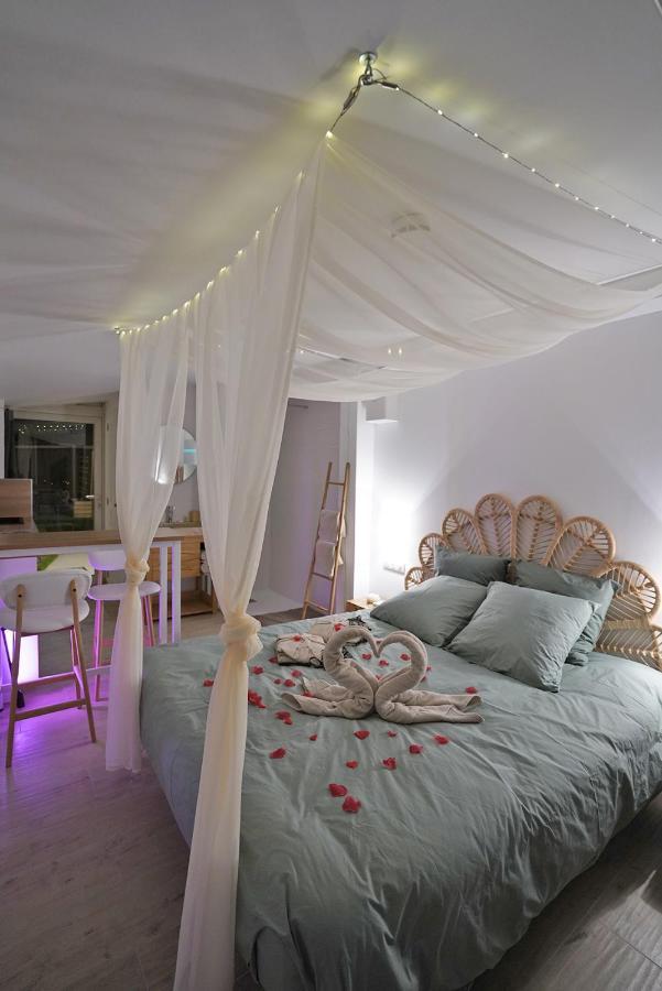 Lovina Chambre De Charme Avec Jaccuzi Velaux Exteriör bild