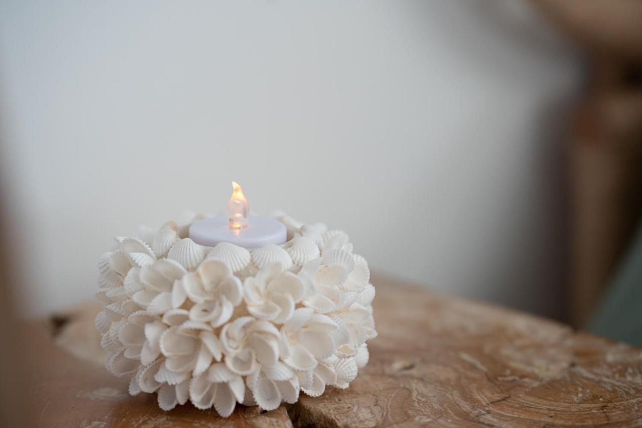 Lovina Chambre De Charme Avec Jaccuzi Velaux Exteriör bild