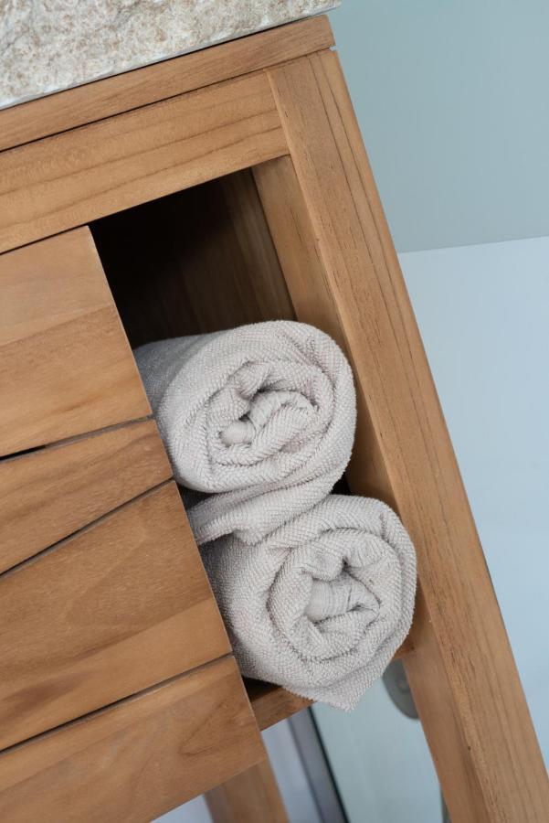 Lovina Chambre De Charme Avec Jaccuzi Velaux Exteriör bild